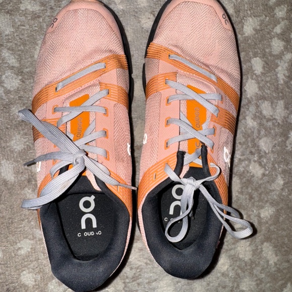 On Cloud cloudgo running shoes - Picture 3 of 3